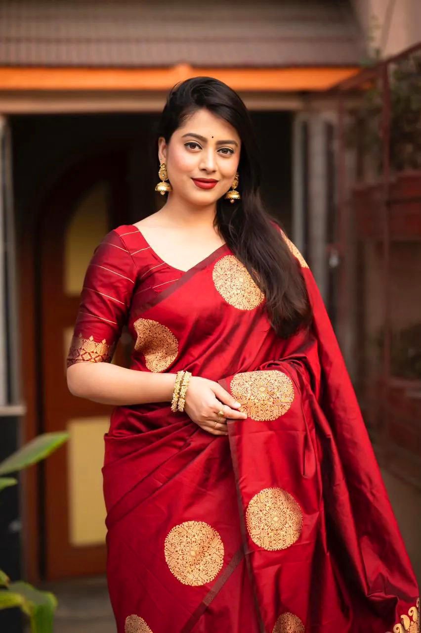 প্রিমিয়াম সিল্ক শাড়ির নতুন কালেকশন